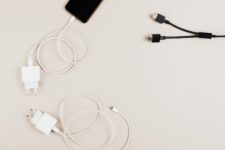 Cable Management Clips - 7 High-Capacity Slim Power Banks with Built-in Cables for Stress-Free Travel Review
