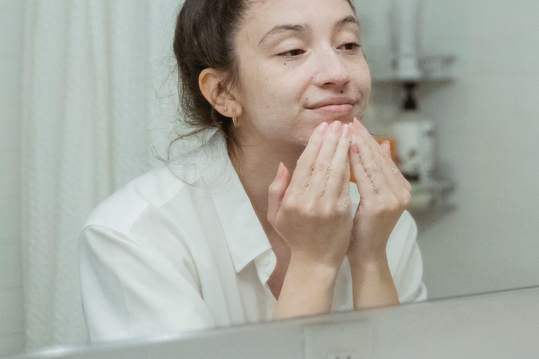 Morning Skincare Routine - 10 Korean Skincare Products on Amazon You Need for That Signature "Glass Skin" Review & Buying Guide