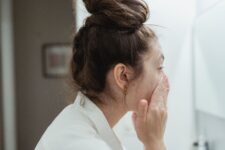 Electric Facial Cleansing - 7 Electric Facial Cleansing Brushes That Deep Clean Pores Without Irritation Review & Buying Guide